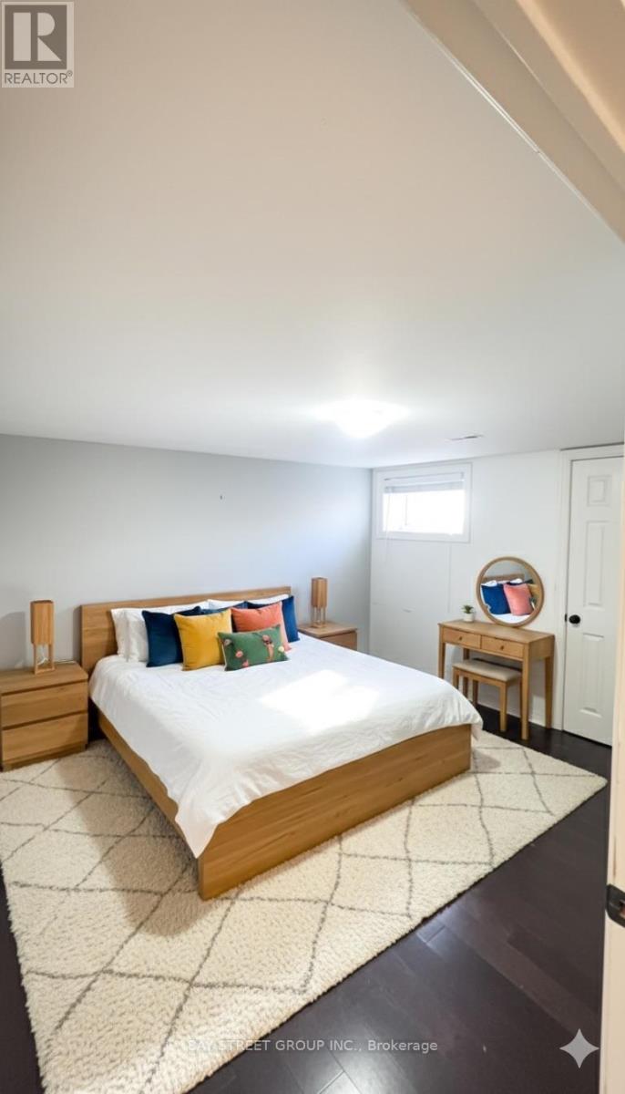 Lower - 2048 Edinburgh Drive, Burlington, Ontario  L7R 2C9 - Photo 20 - W12757800