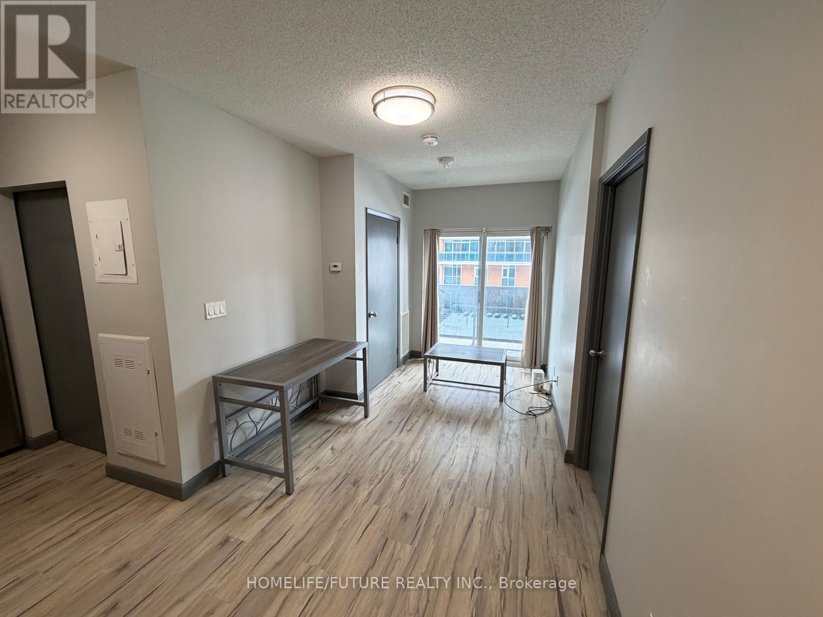 237 - 258b Sunview Street, Waterloo, Ontario  N2L 0H7 - Photo 3 - X12763428