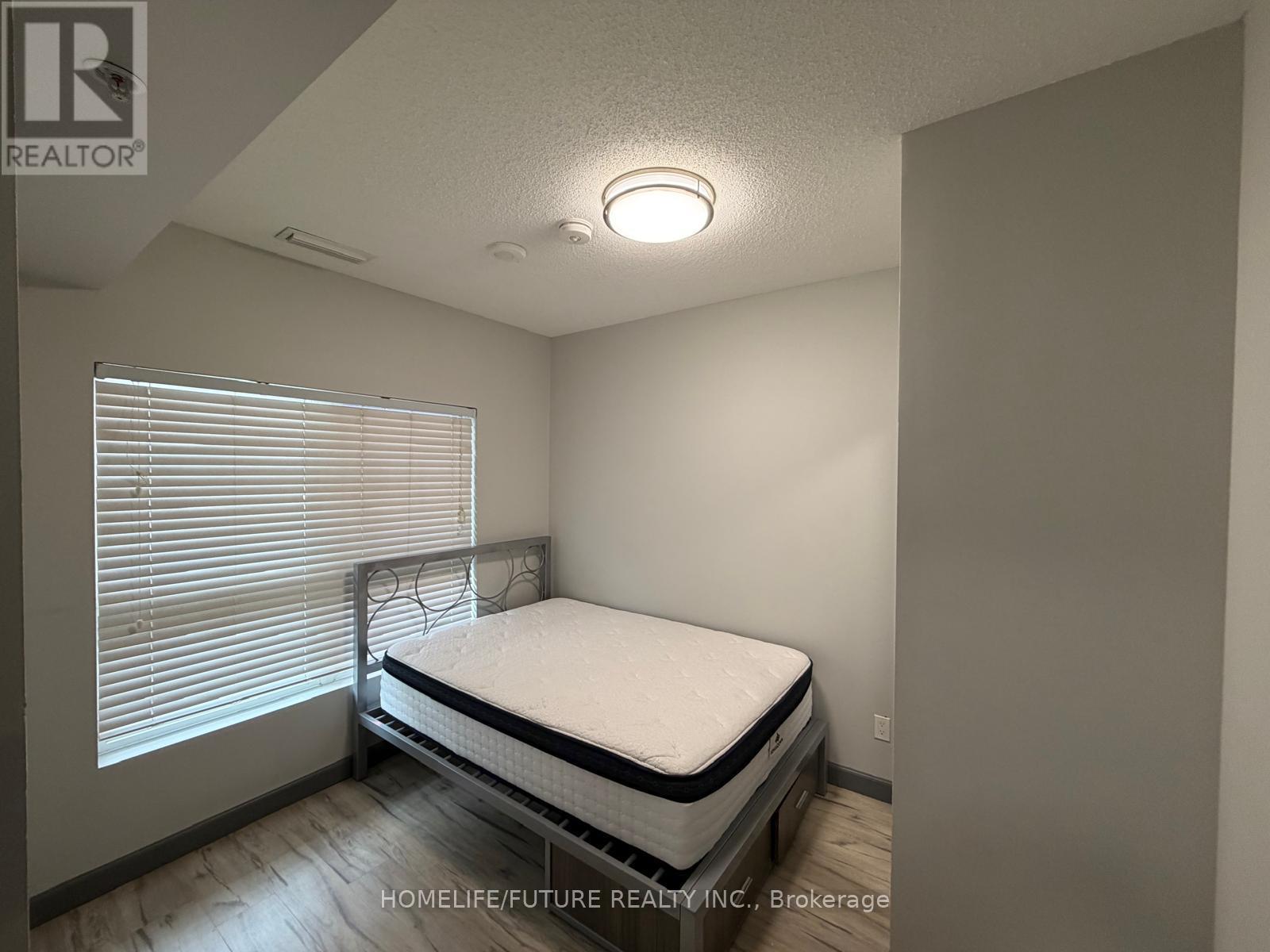 237 - 258b Sunview Street, Waterloo, Ontario  N2L 0H7 - Photo 8 - X12763428