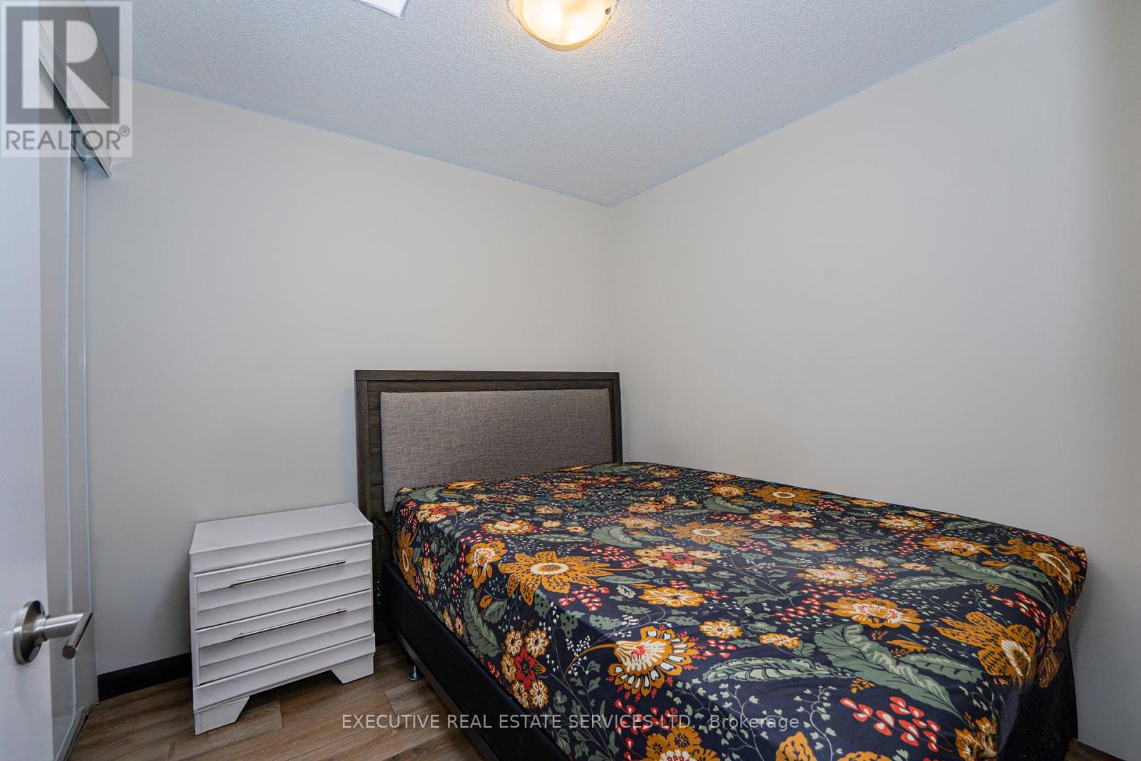 105 - 1589 Rose Way, Milton, Ontario  L9E 0J2 - Photo 14 - W12777534