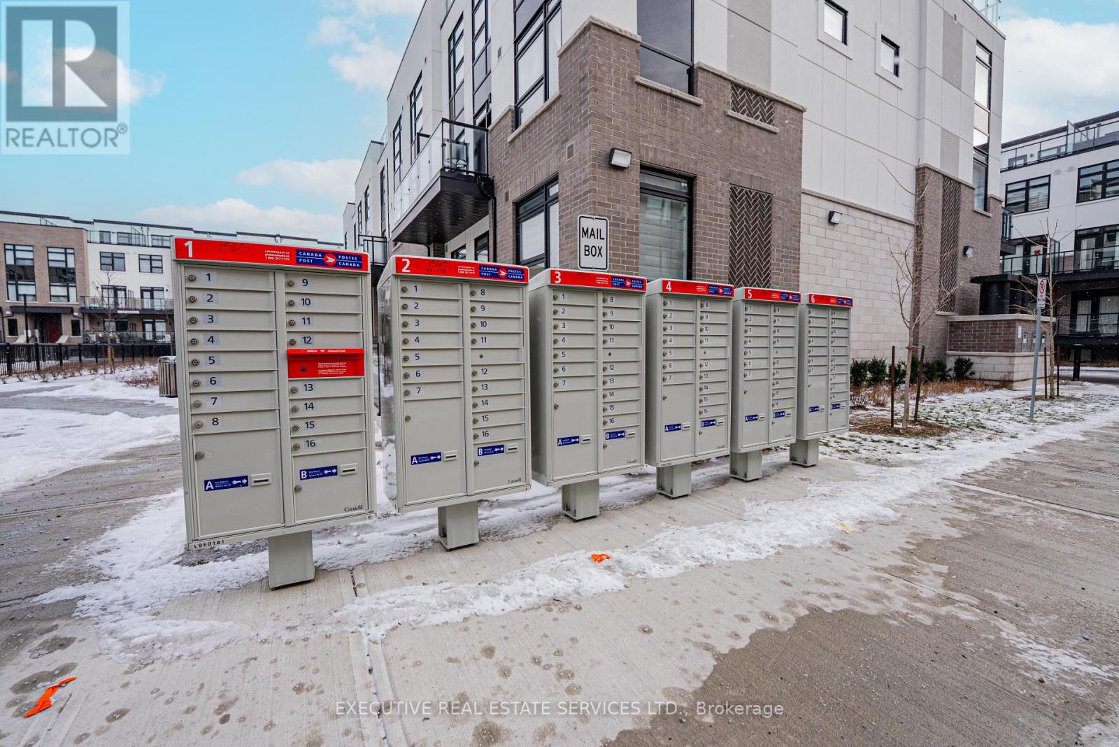 105 - 1589 Rose Way, Milton, Ontario  L9E 0J2 - Photo 4 - W12777534