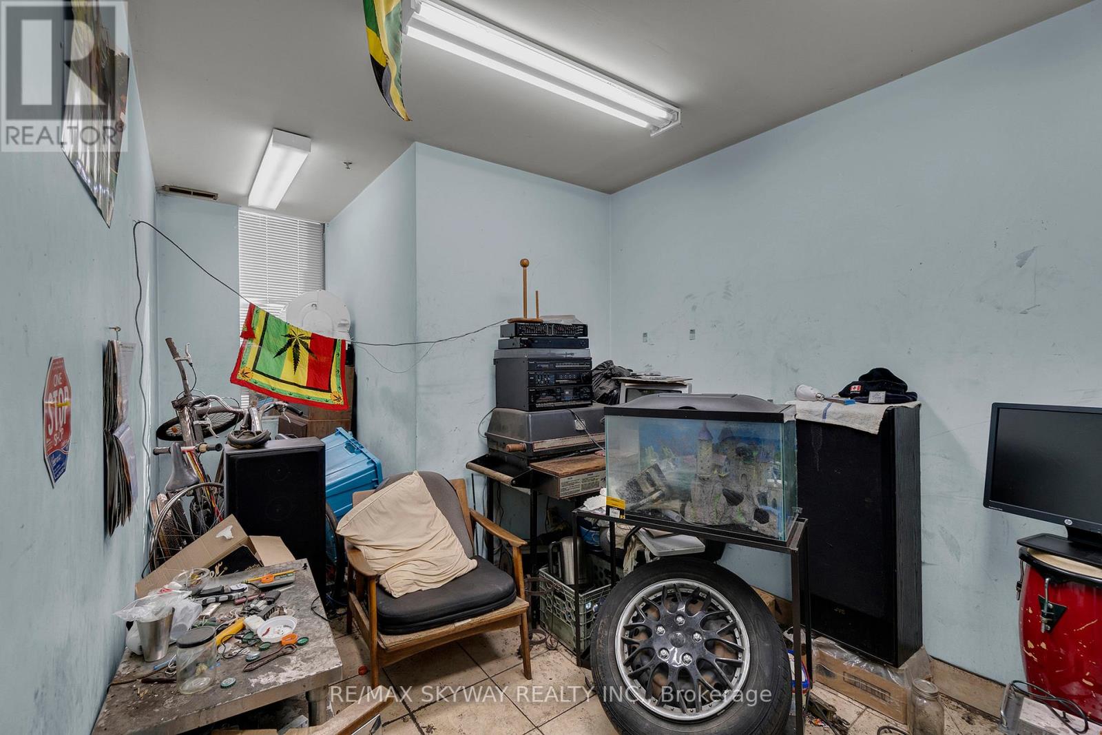 32 Guided Court, Toronto, Ontario  M9V 4K6 - Photo 16 - W12777570