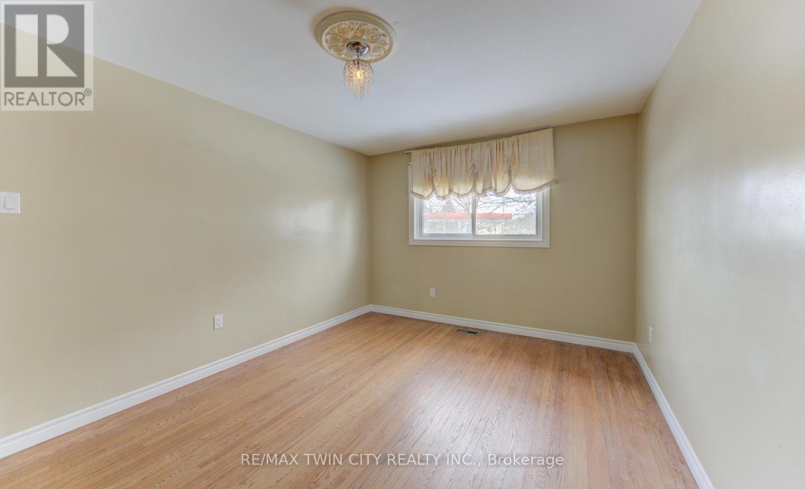 A - 600 Mount Anne Drive, Waterloo, Ontario  N2L 4W3 - Photo 13 - X12777610