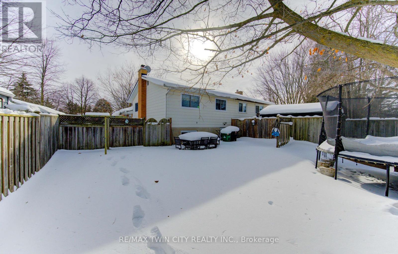 A - 600 Mount Anne Drive, Waterloo, Ontario  N2L 4W3 - Photo 32 - X12777610