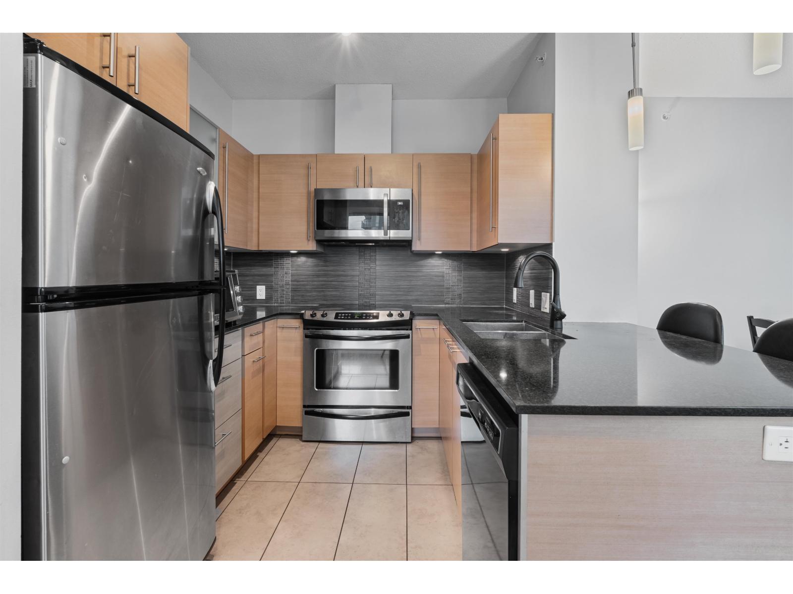 604 13399 104 Avenue, Surrey, British Columbia  V3T 0C9 - Photo 7 - R3071180