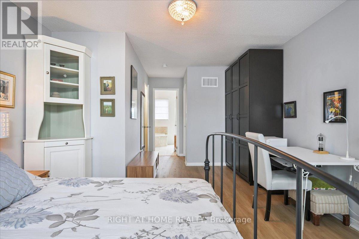 Th 2 - 101 The Queensway Avenue S, Toronto, Ontario  M8Z 0H1 - Photo 21 - W12777274