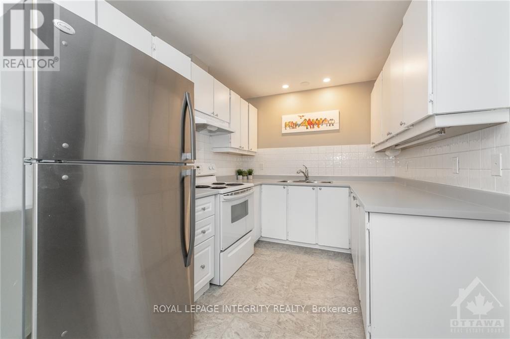 170 Salter Crescent, Ottawa, Ontario  K2K 1Y9 - Photo 13 - X12777630