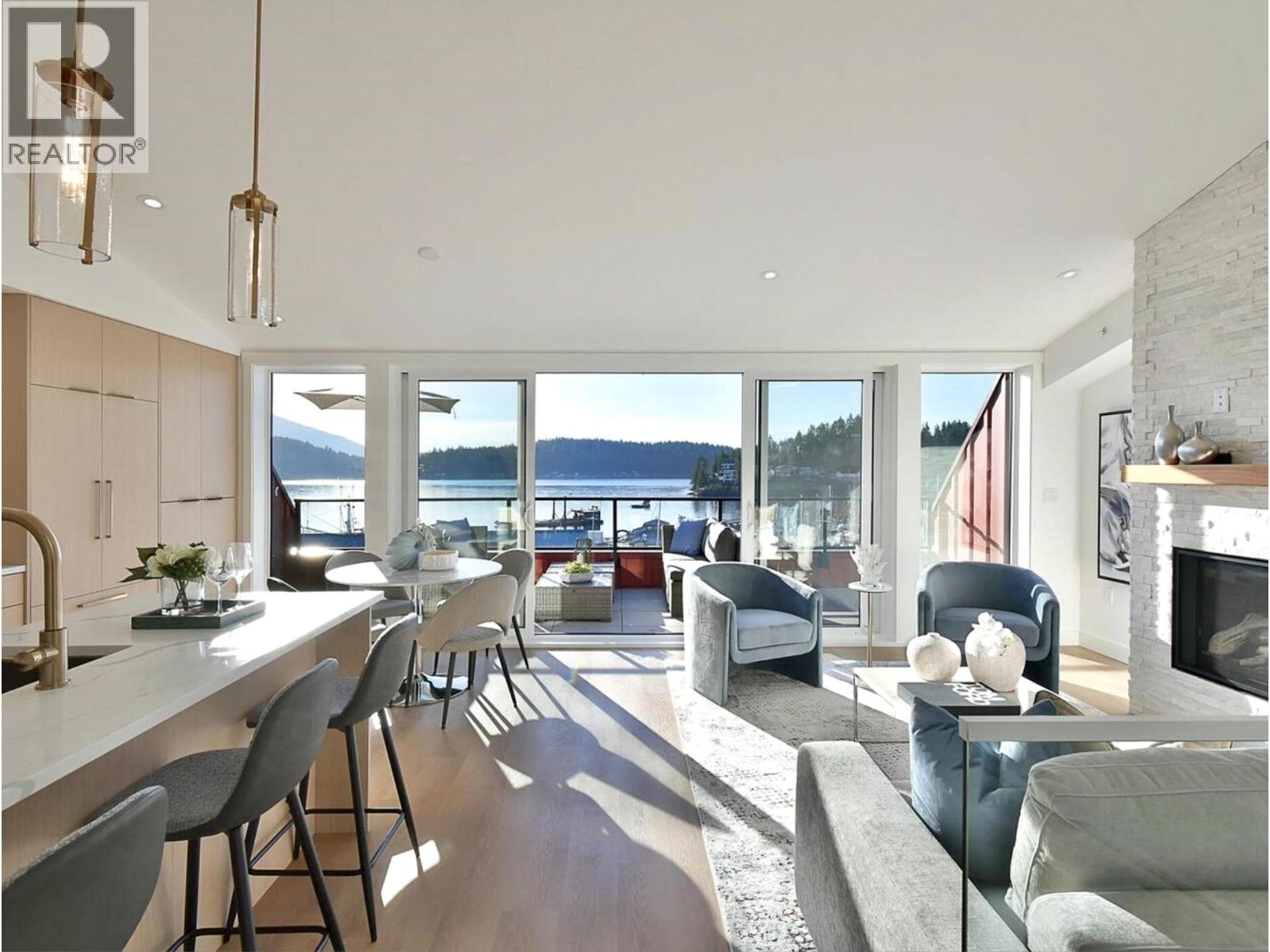 101 263 GOWER POINT ROAD, Gibsons, British Columbia