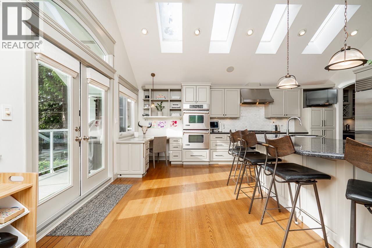 7742 Jensen Place, Burnaby, British Columbia  V5A 2A8 - Photo 10 - R3088705