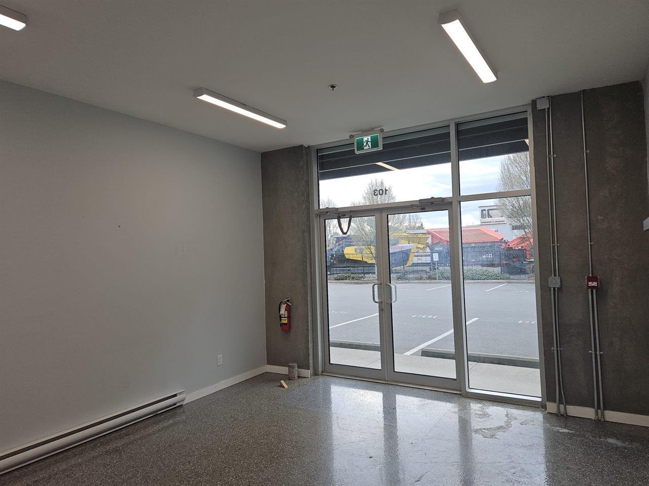 103 43815 Progress Way, West Chilliwack, Chilliwack, British Columbia  V2R 0E6 - Photo 2 - C8076035