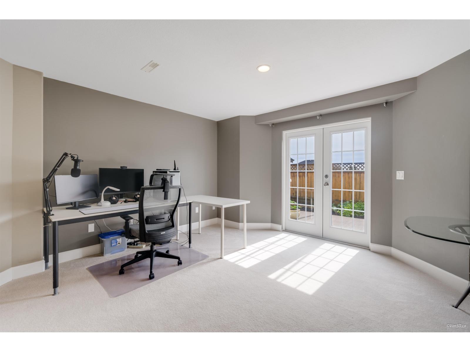 19846 69a Avenue, Langley, British Columbia  V2Y 3A9 - Photo 32 - R2986337