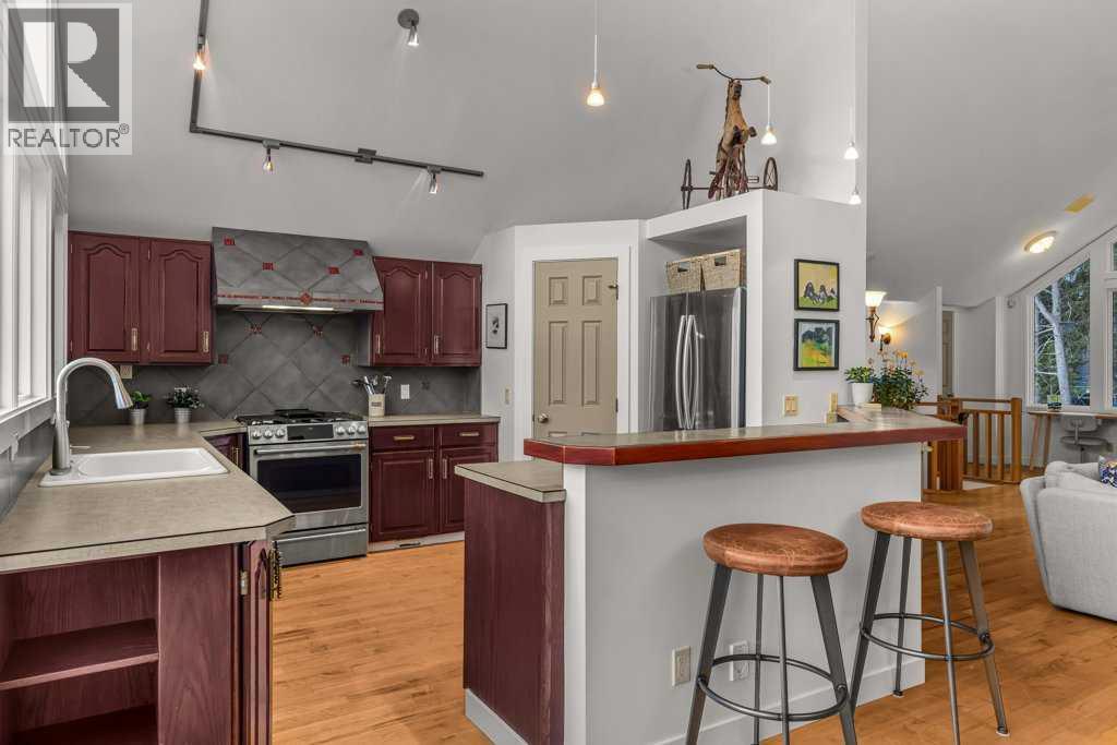 965 Lawrence Grassi Ridge, Canmore, Alberta  T1W 3C3 - Photo 13 - A2283866