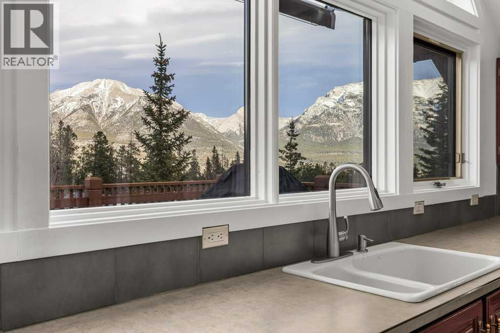965 Lawrence Grassi Ridge, Canmore, Alberta  T1W 3C3 - Photo 11 - A2283866