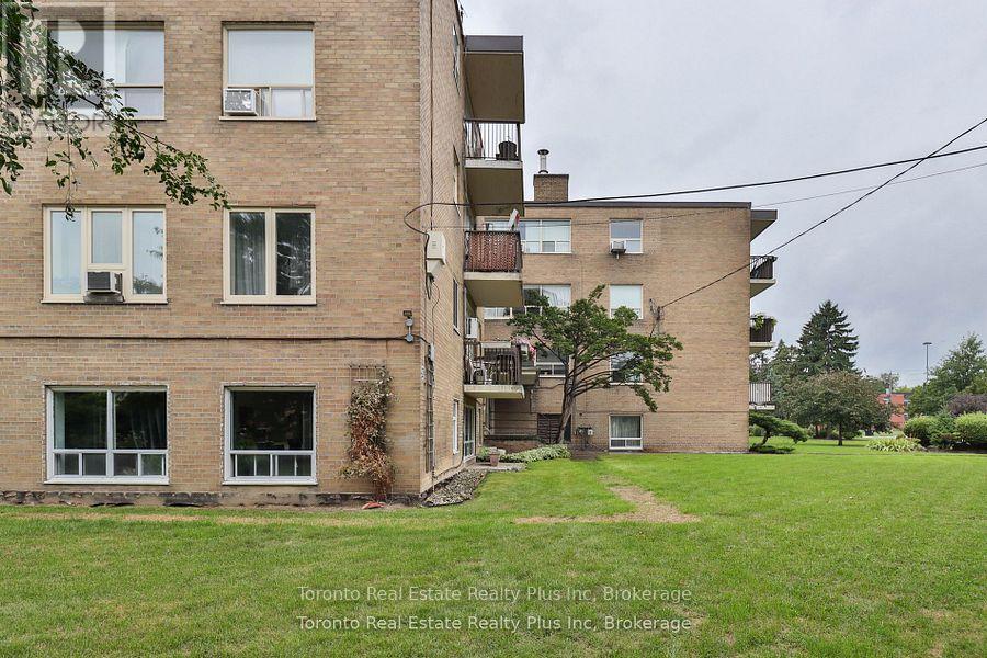 303 - 55 Neptune Drive, Toronto, Ontario  M6A 1X2 - Photo 3 - C12777640