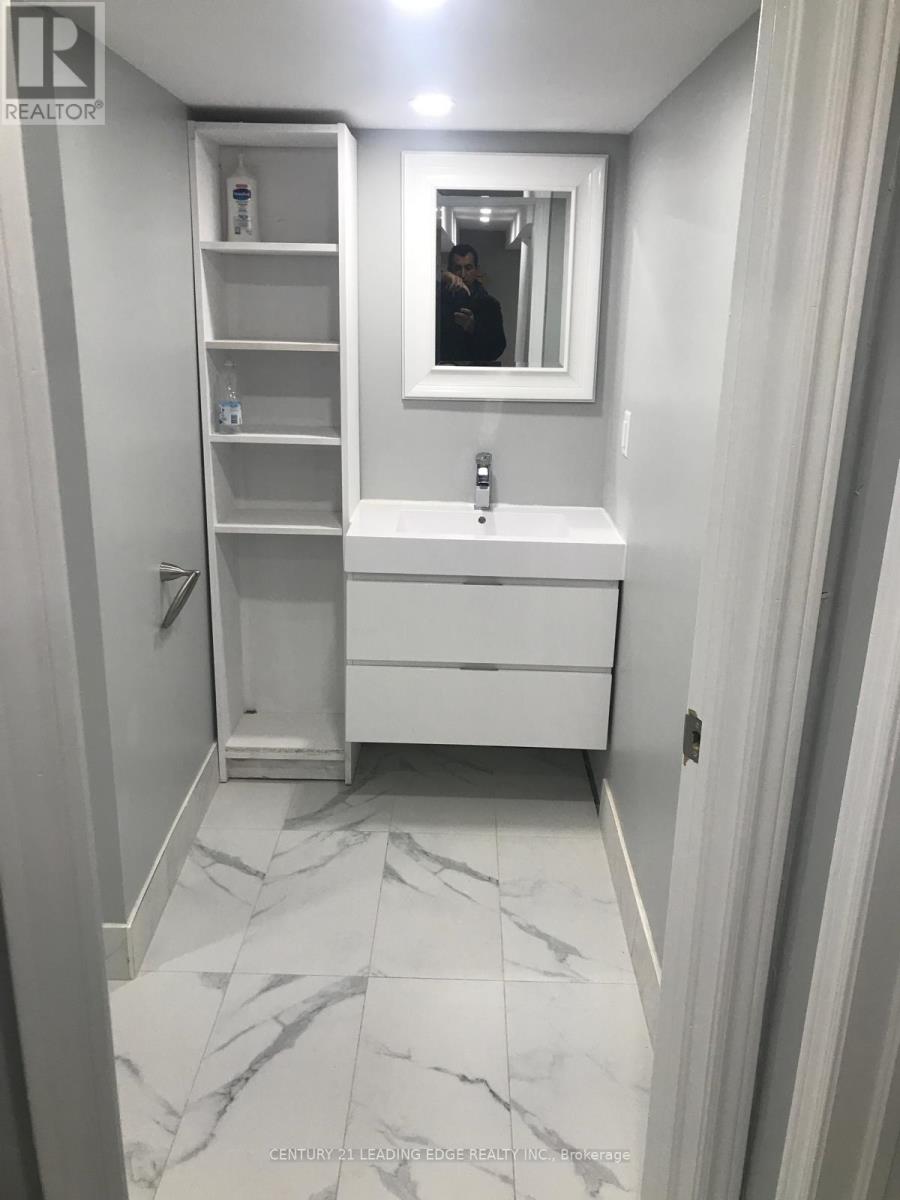 Bsmt - 38 Southmead Road, Toronto, Ontario  M1L 2J1 - Photo 5 - E12777618