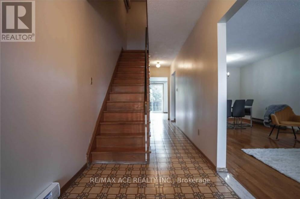 17a South Woodrow Boulevard, Toronto (Birchcliffe-Cliffside), Ontario  M1N 3L5 - Photo 2 - E12777650