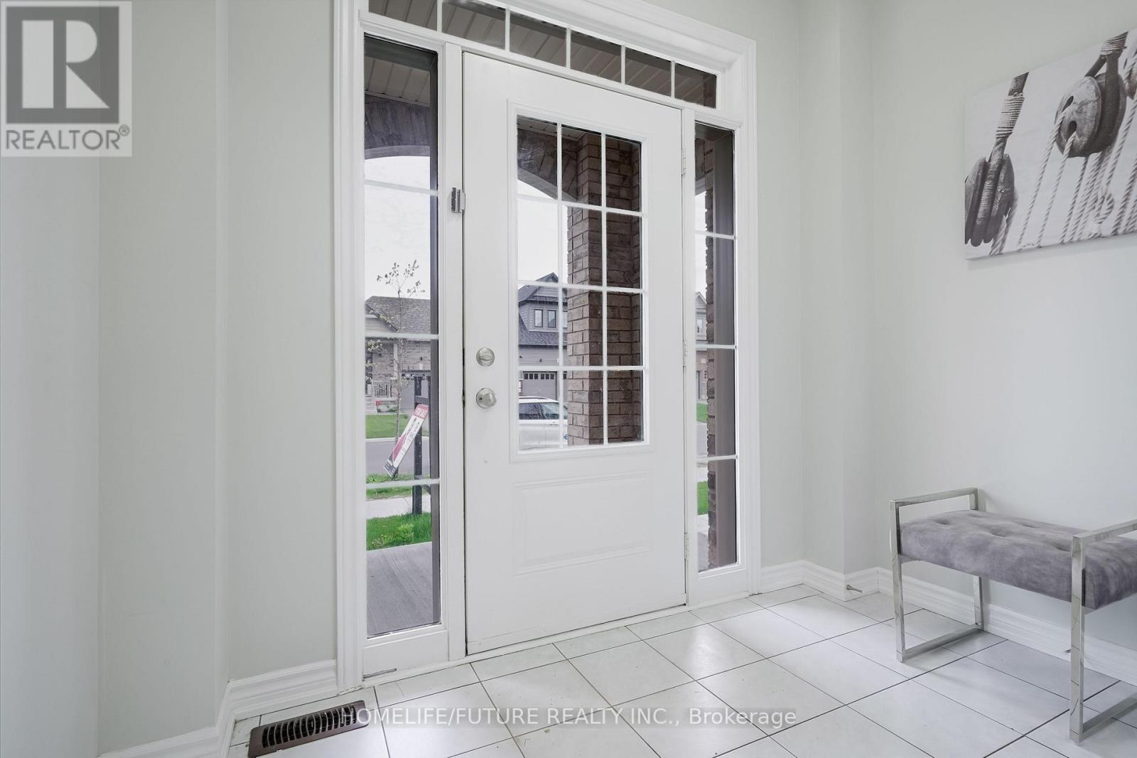 1297 Apollo Street, Oshawa (Eastdale), Ontario  L1K 3E7 - Photo 3 - E12777652