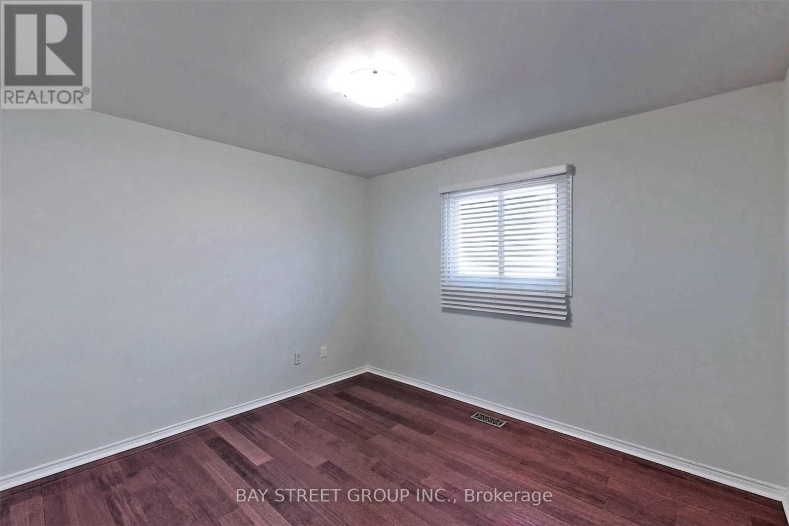 189 Martindale Avenue, Oakville, Ontario  L6H 4H2 - Photo 19 - W12777612