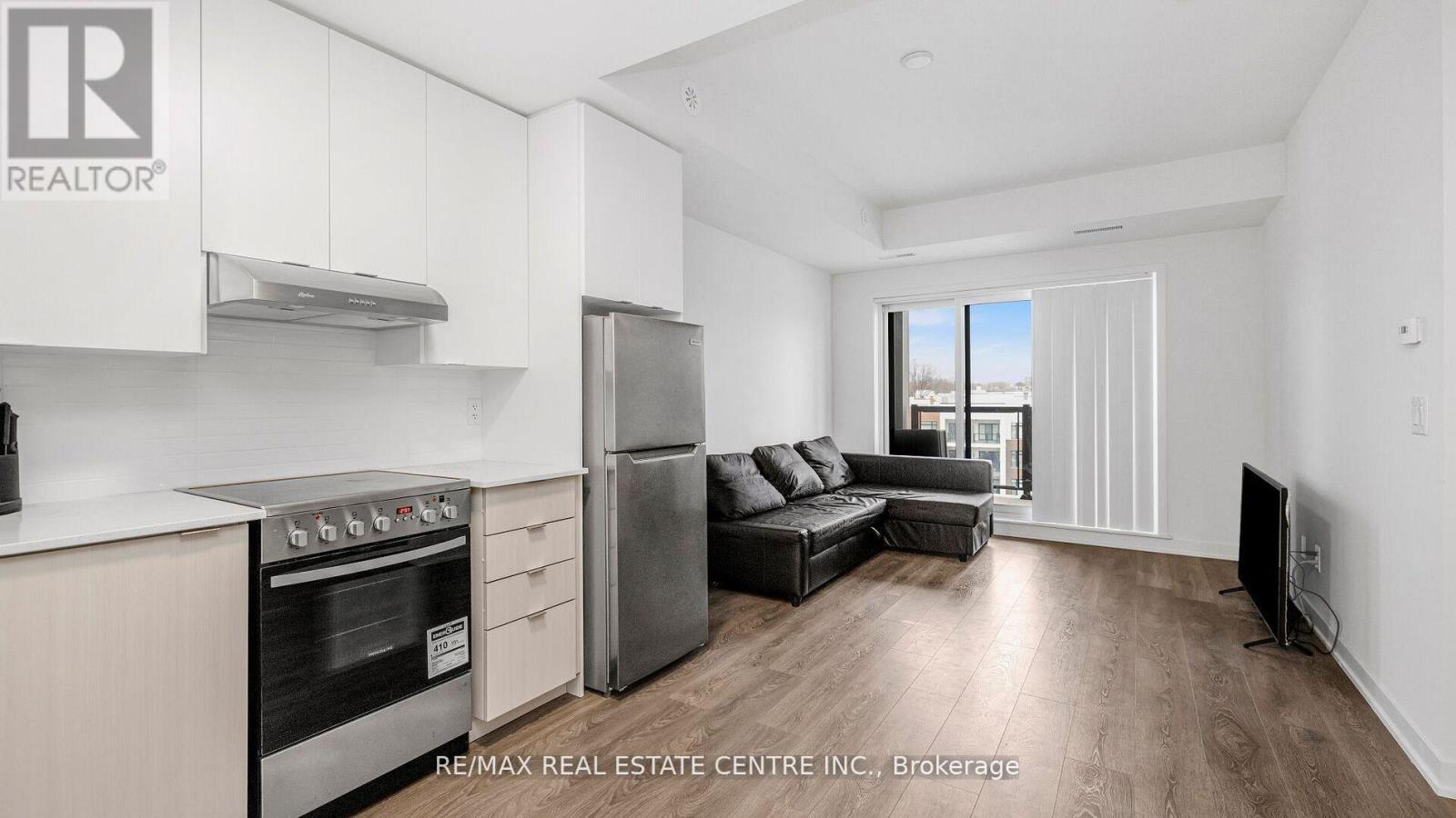 602 - 160 Canon Jackson Drive, Toronto, Ontario  M6M 0B6 - Photo 10 - W12777628