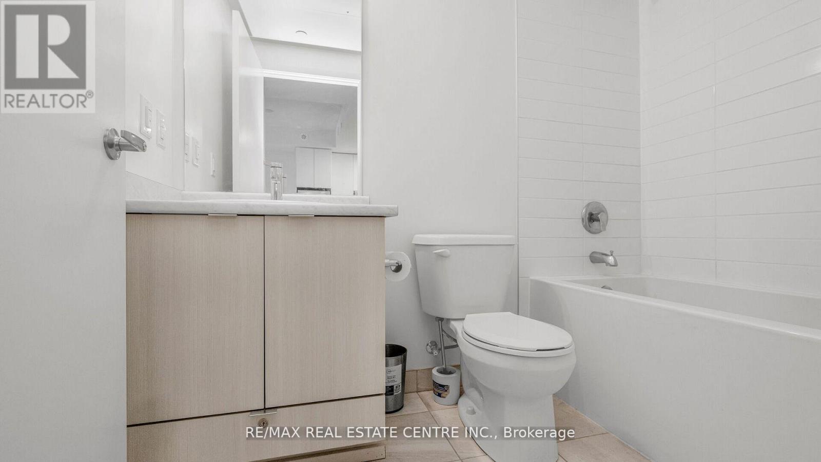 602 - 160 Canon Jackson Drive, Toronto, Ontario  M6M 0B6 - Photo 14 - W12777628