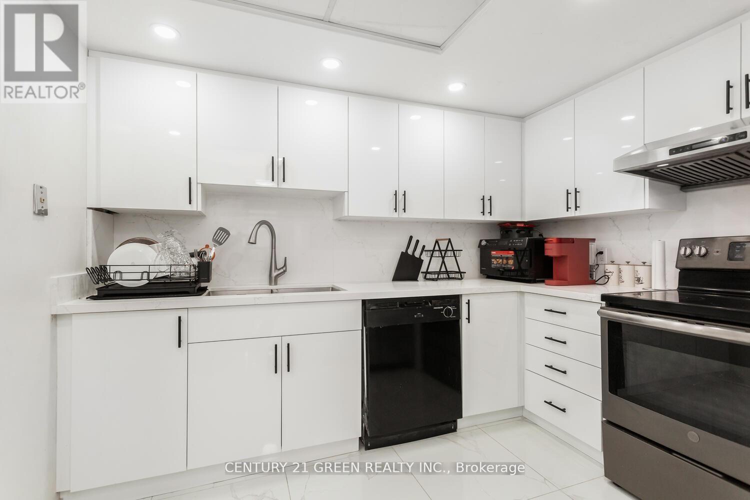 1004 - 6 Humberline Drive, Toronto, Ontario  M9W 6X8 - Photo 27 - W12777636