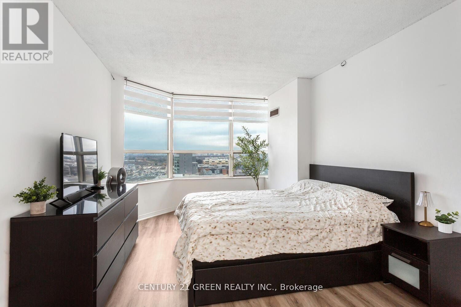 1004 - 6 Humberline Drive, Toronto, Ontario  M9W 6X8 - Photo 30 - W12777636