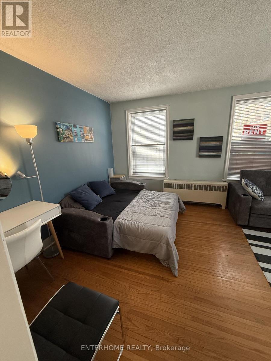 4 - 51 QUEEN STREET EAST STREET S, Brampton, Ontario