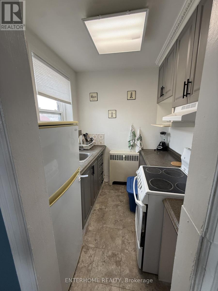 4 - 51 Queen Street East Street S, Brampton, Ontario  L6W 3P1 - Photo 3 - W12777646