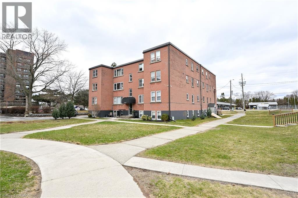 2418 New Street Unit# 11, Burlington, Ontario  L7R 1J6 - Photo 2 - 40803721