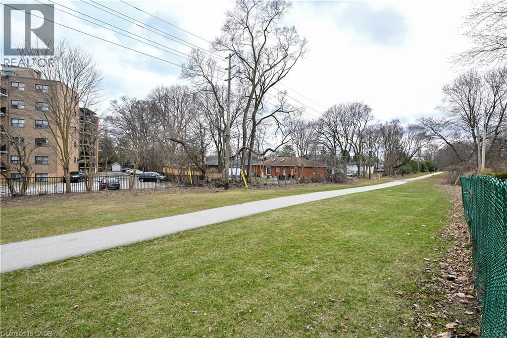 2418 New Street Unit# 11, Burlington, Ontario  L7R 1J6 - Photo 25 - 40803721