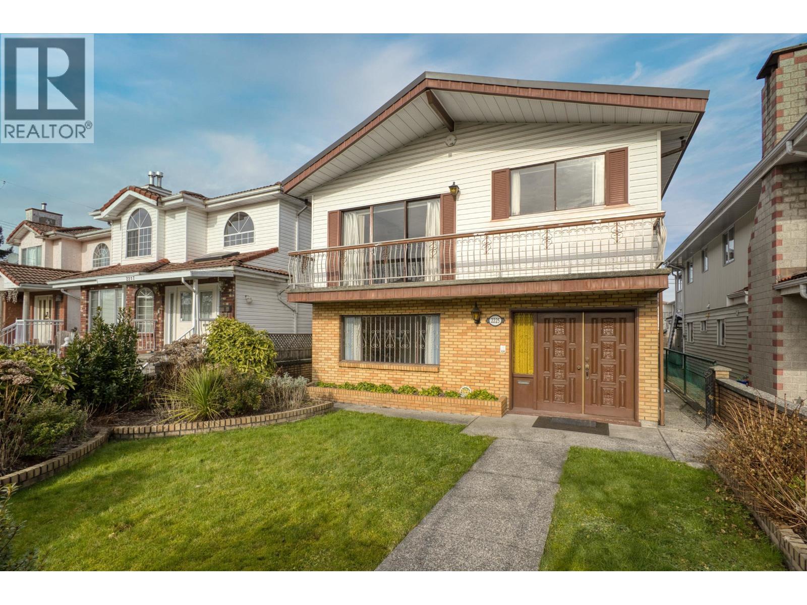 2225 E 35th Avenue, Vancouver, British Columbia  V5P 1C1 - Photo 3 - R3088695