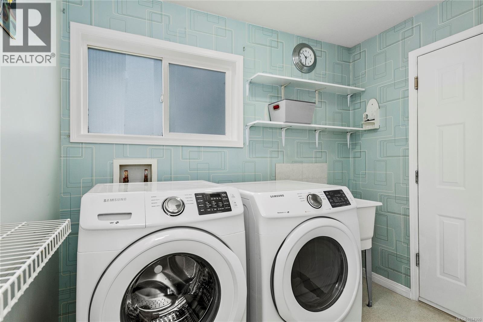 2010 College Dr, Campbell River, British Columbia  V9H 1T8 - Photo 16 - 1024300