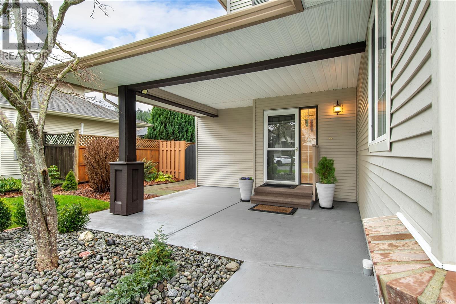 2010 College Dr, Campbell River, British Columbia  V9H 1T8 - Photo 4 - 1024300