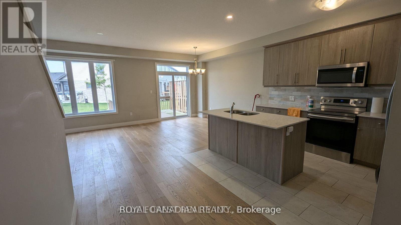 705 Chelton Road, London South, Ontario  N6M 0J1 - Photo 6 - X12777658