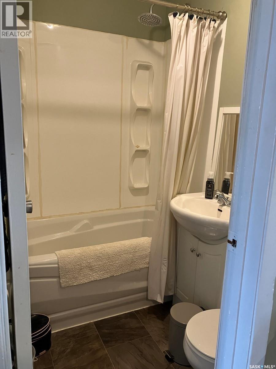 413 8th Avenue W, Nipawin, Saskatchewan  S0E 1E0 - Photo 13 - SK028337