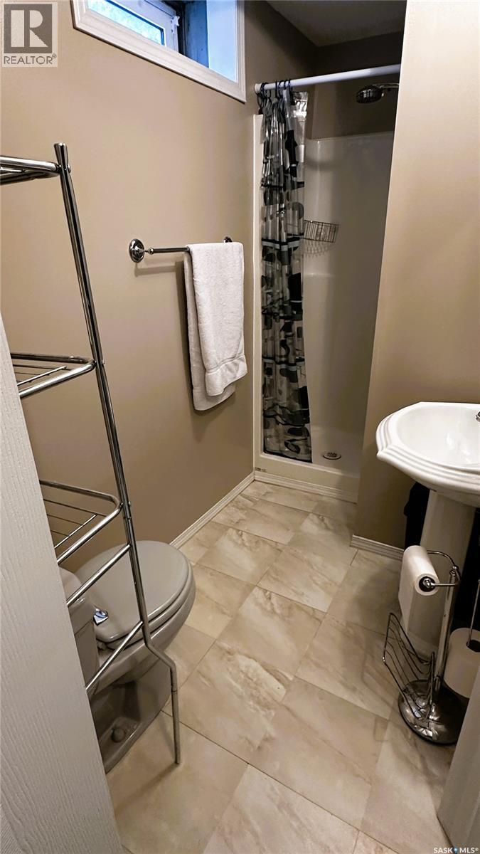 131 Dunsmore Drive, Regina, Saskatchewan  S4R 7G3 - Photo 29 - SK028325