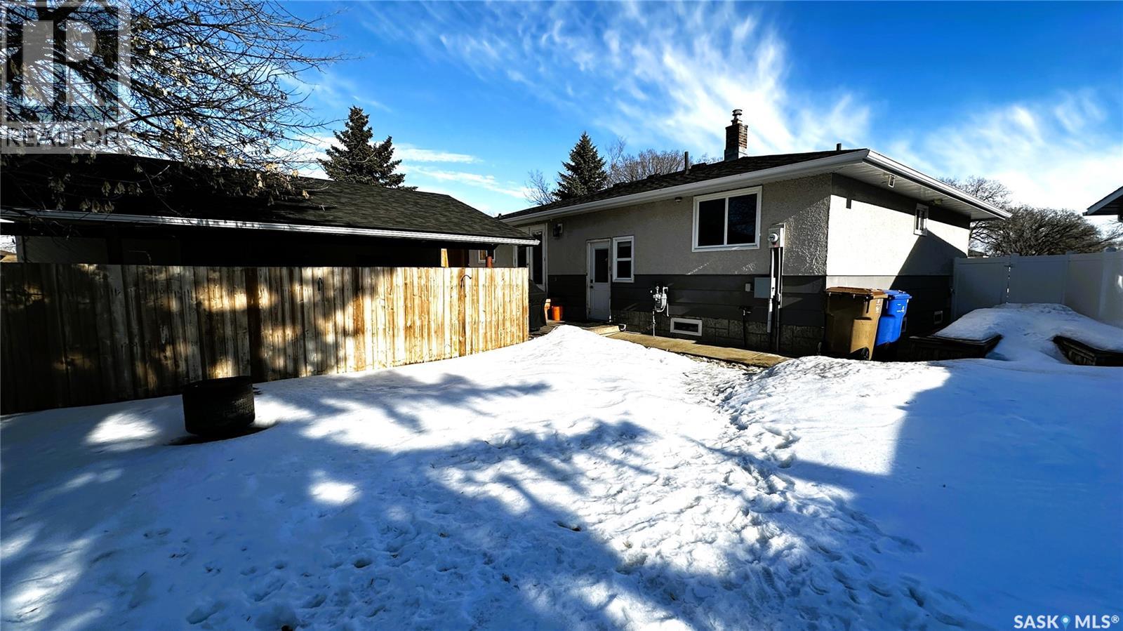 131 Dunsmore Drive, Regina, Saskatchewan  S4R 7G3 - Photo 42 - SK028325