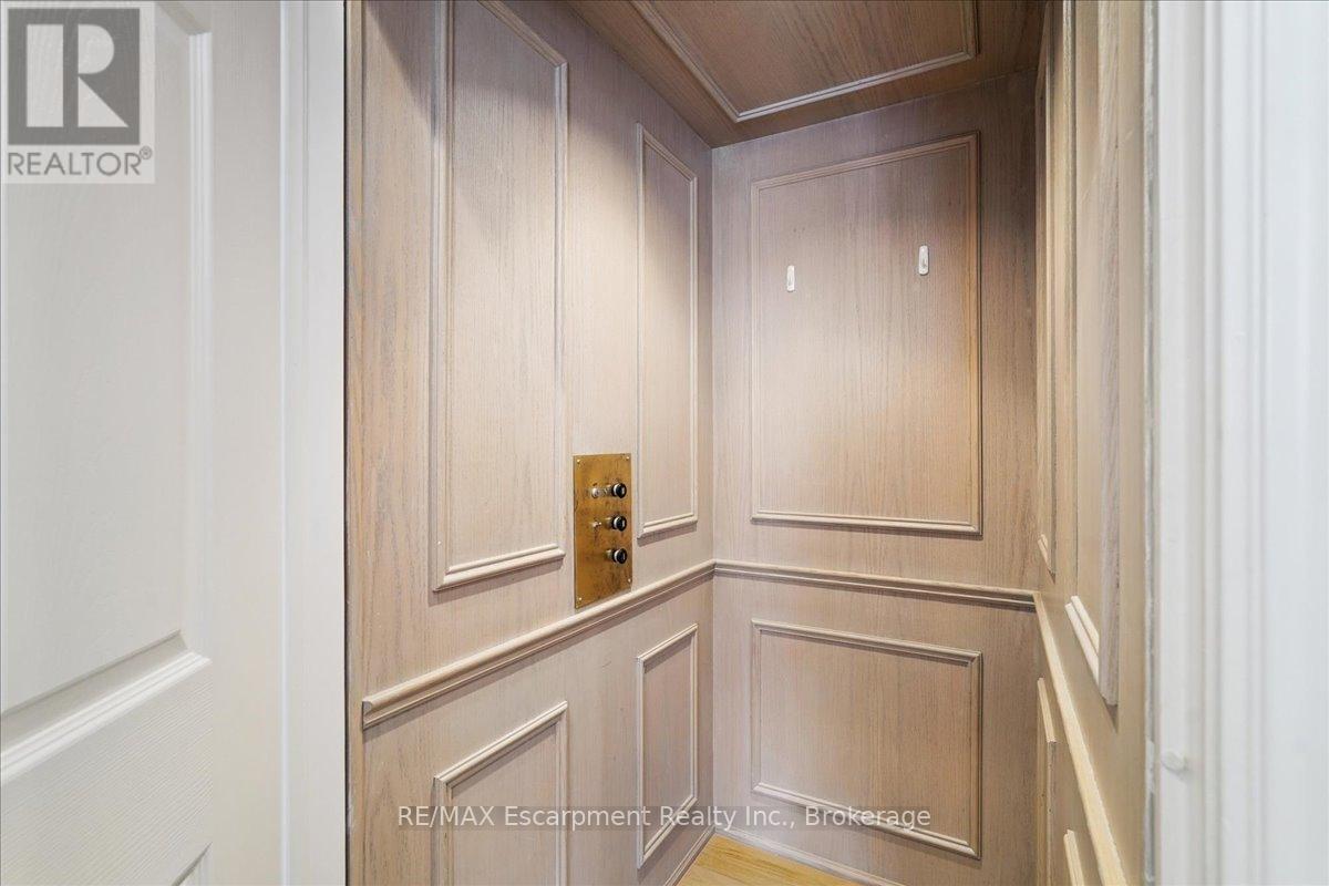 16 - 2303 Hill Ridge Court, Oakville, Ontario  L6M 3N3 - Photo 13 - W12777682