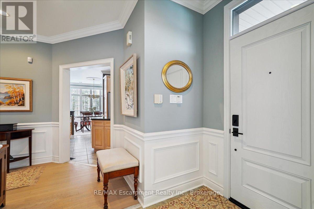 16 - 2303 Hill Ridge Court, Oakville, Ontario  L6M 3N3 - Photo 3 - W12777682