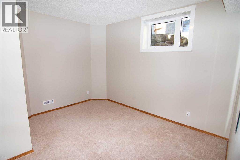 16 Eagleview Heights Nw, Cochrane, Alberta  T4C 1P5 - Photo 36 - A2283185