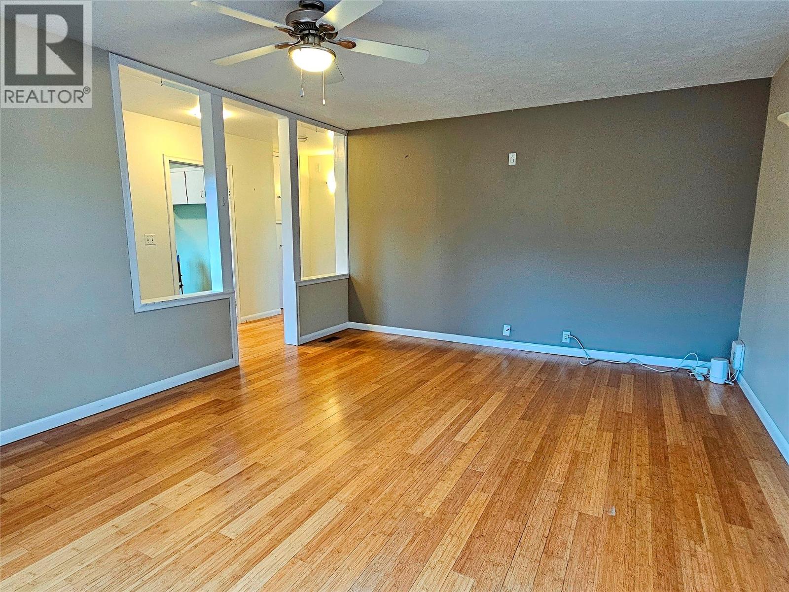 614 10th Avenue, Castlegar, British Columbia  V1N 1K9 - Photo 21 - 10375401