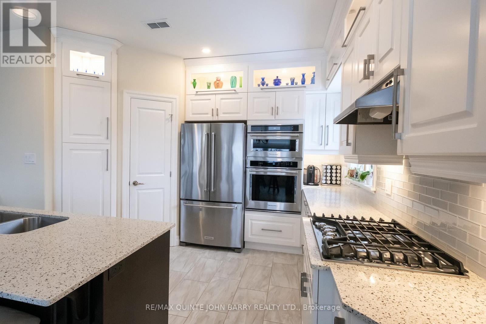 8 Spartan Court, Quinte West, Ontario  K8V 0G5 - Photo 11 - X12777702