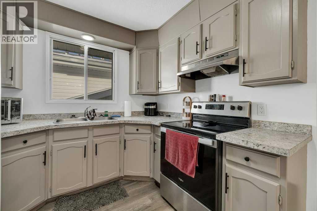 5014, 5016 52 Avenue, Ponoka, Alberta  T4J 1H5 - Photo 33 - A2285091