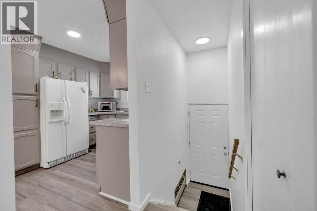 5014, 5016 52 Avenue, Ponoka, Alberta  T4J 1H5 - Photo 35 - A2285091