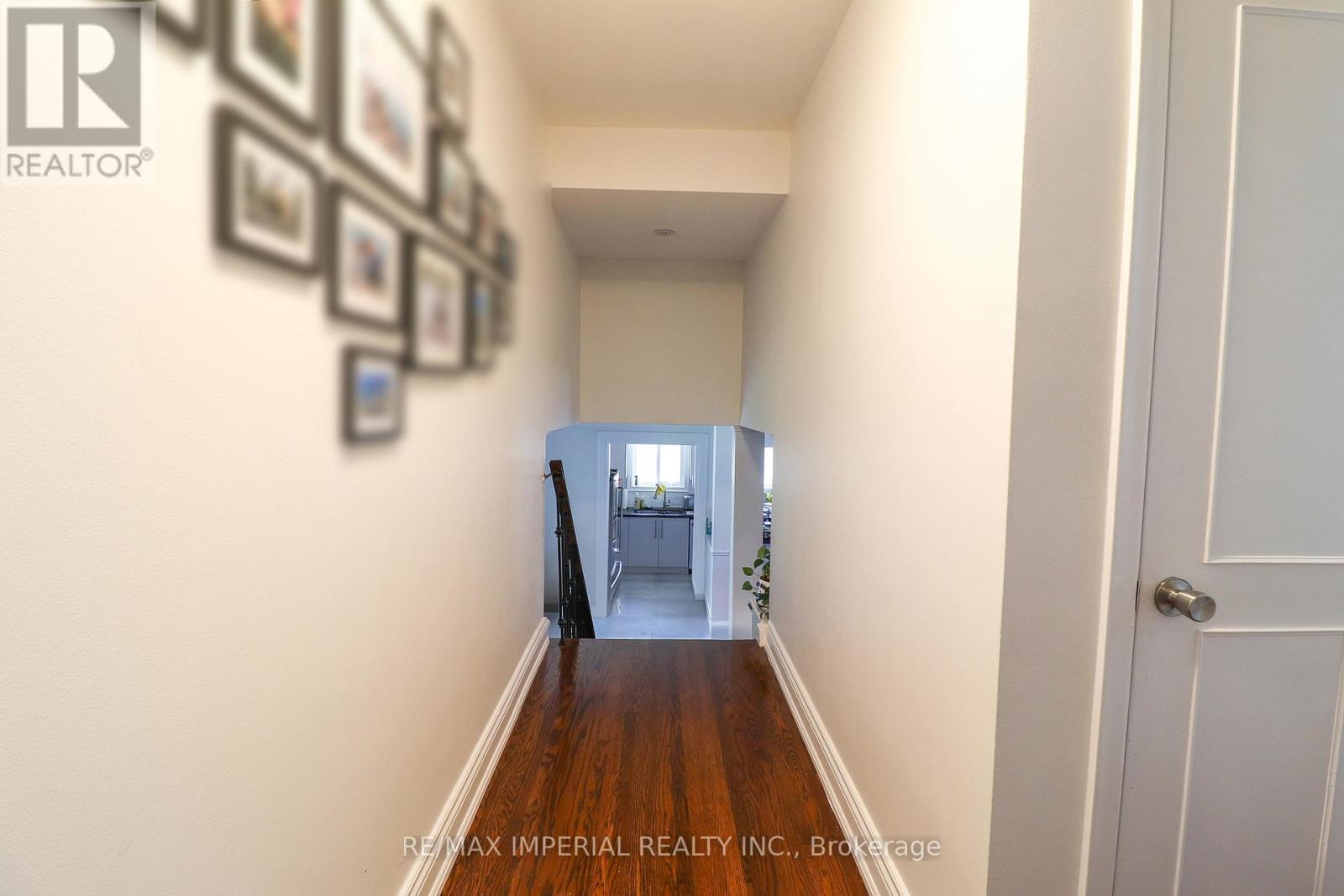 Main Fl - 329 Homewood Avenue, Toronto, Ontario  M2R 2N7 - Photo 11 - C12777698