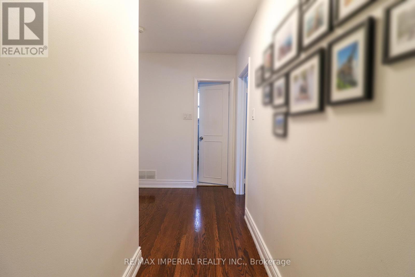 Main Fl - 329 Homewood Avenue, Toronto, Ontario  M2R 2N7 - Photo 13 - C12777698