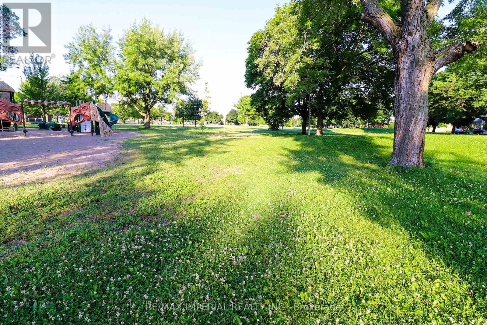 Main Fl - 329 Homewood Avenue, Toronto, Ontario  M2R 2N7 - Photo 24 - C12777698