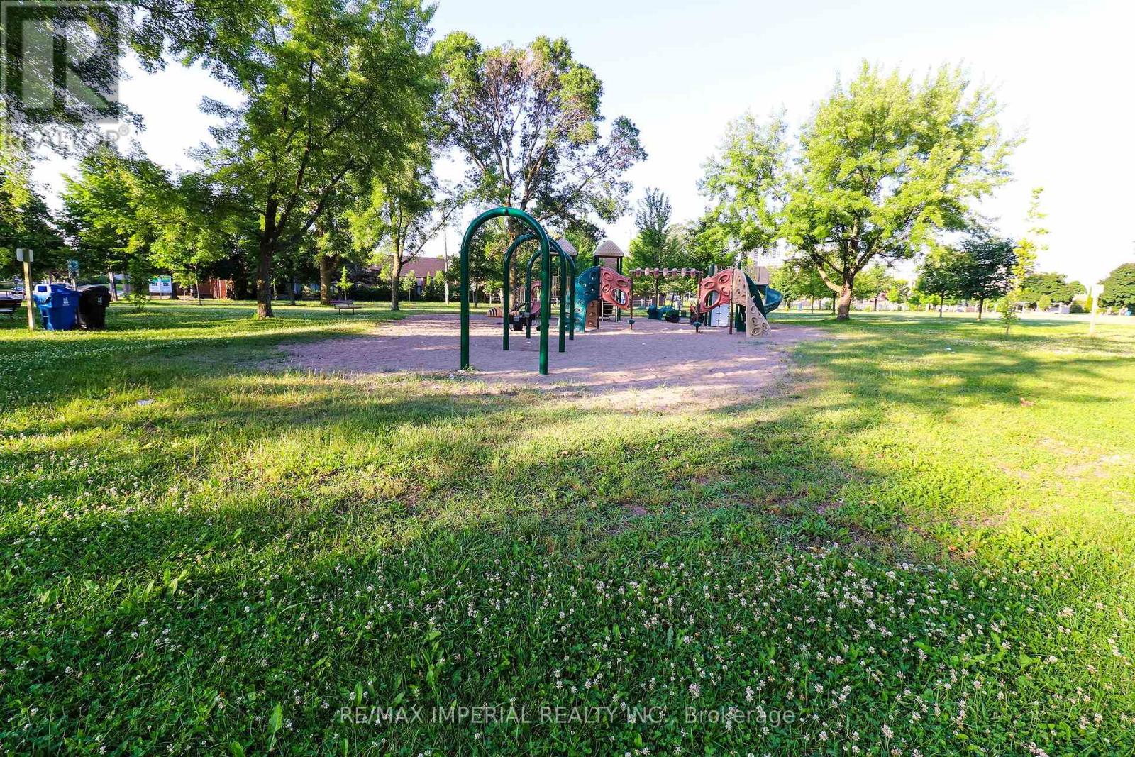 Main Fl - 329 Homewood Avenue, Toronto, Ontario  M2R 2N7 - Photo 25 - C12777698