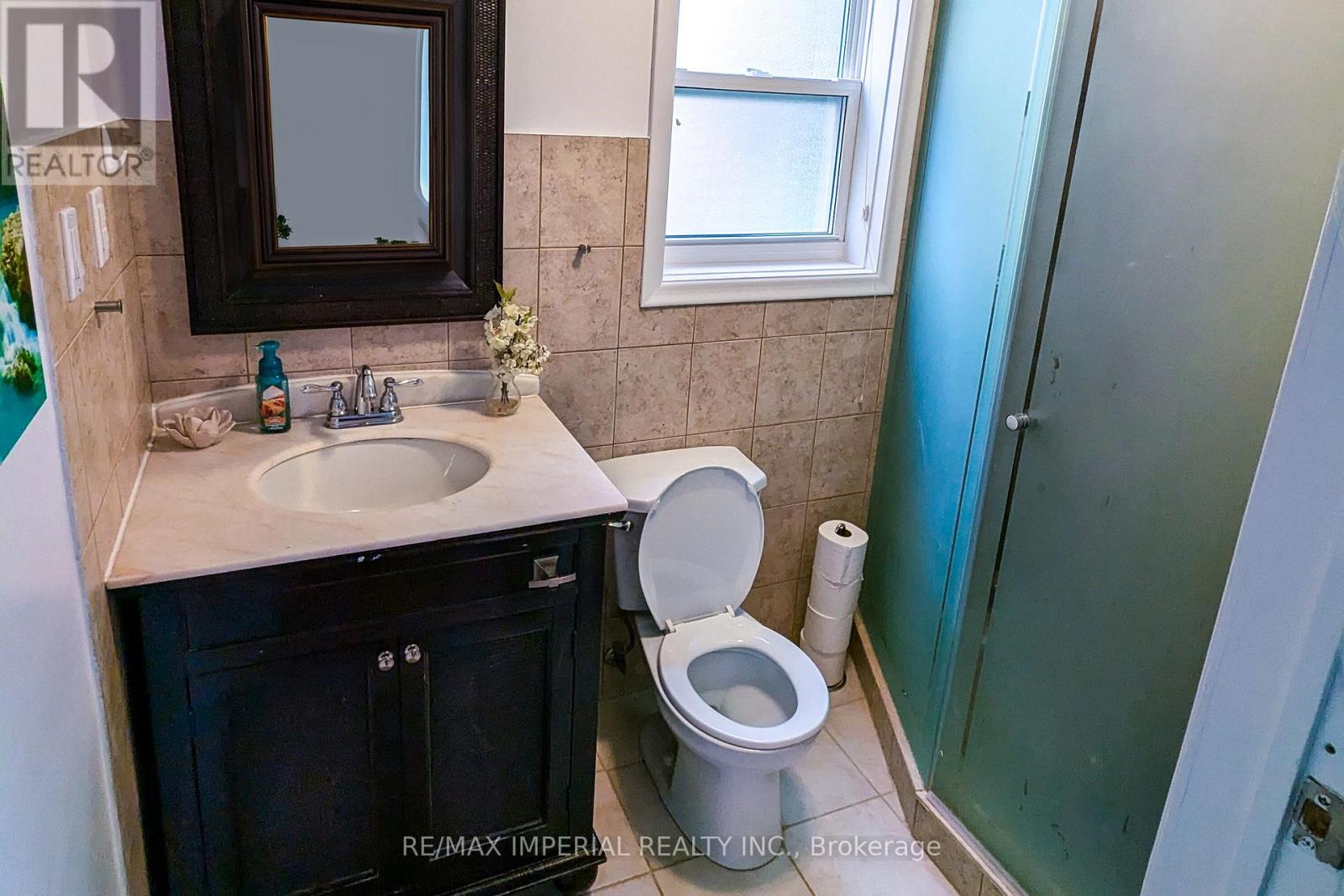 Main Fl - 329 Homewood Avenue, Toronto, Ontario  M2R 2N7 - Photo 9 - C12777698