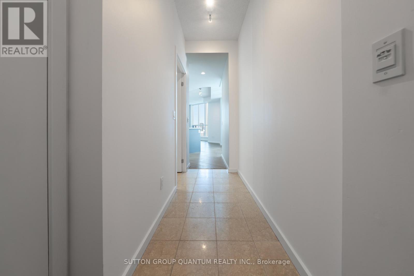 3512 - 208 Queens Quay W, Toronto, Ontario  M5J 2Y5 - Photo 2 - C12777704